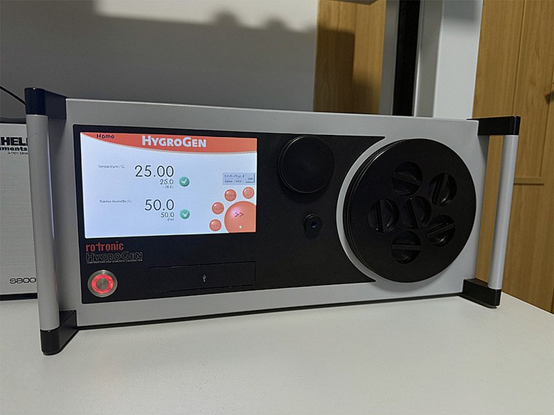 Rotronic HygroGen 2